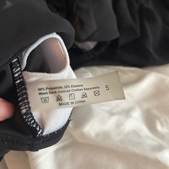 Black Swimsuit Top Size Small for Women - Picture 2 of 4